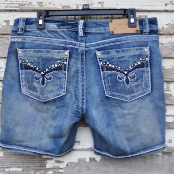 🌟 Rose Royce jean shorts size 30 - Picture 1 of 6
